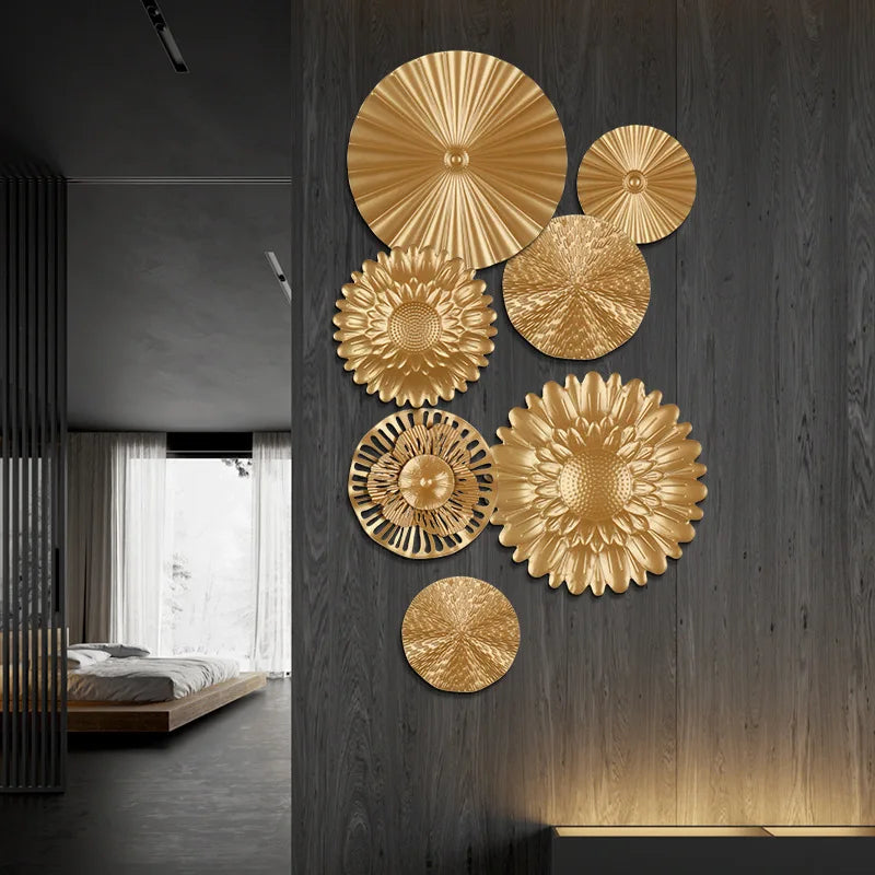 Nordic Modern Luxury Gold Round Wall Decoration Pendant Irregular Iron Disc Wall Hanging Wall Ornaments Living Room Home Decor
