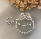 Arabic Traditional Clothing Enjoys Customized Services, Mid-To-High-End Products  Status Symbols  And Jewelry For Ladies.