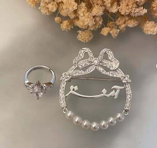 Arabic Traditional Clothing Enjoys Customized Services, Mid-To-High-End Products  Status Symbols  And Jewelry For Ladies.