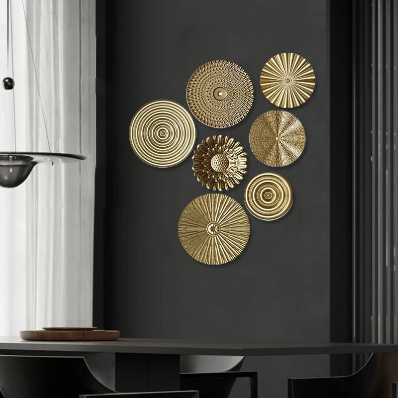 Nordic Modern Luxury Gold Round Wall Decoration Pendant Irregular Iron Disc Wall Hanging Wall Ornaments Living Room Home Decor