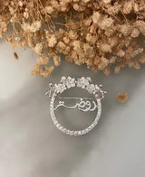 Arabic Traditional Clothing Enjoys Customized Services, Mid-To-High-End Products  Status Symbols  And Jewelry For Ladies.